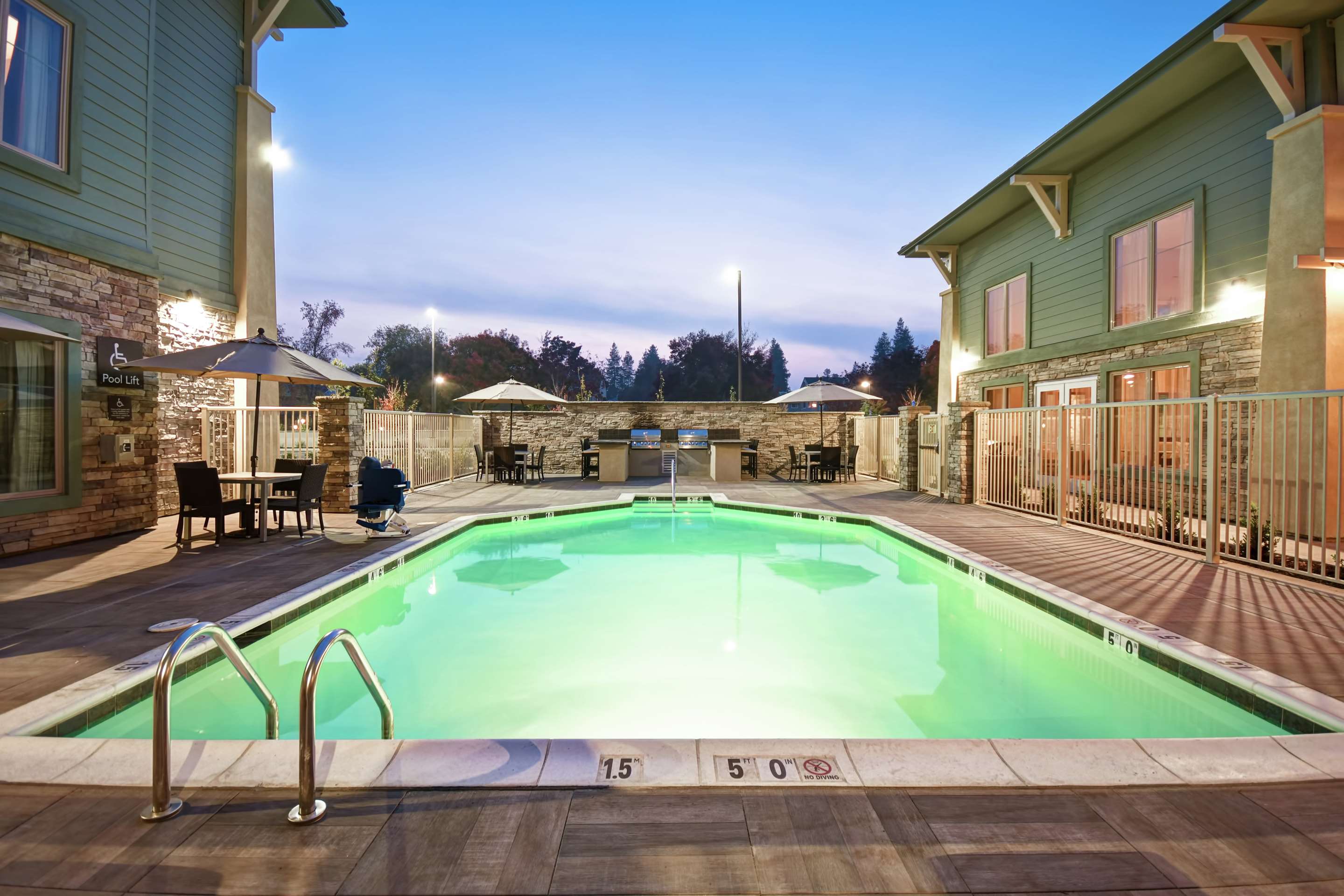 Pool | Homewood Suites by Hilton Pleasant Hill CA