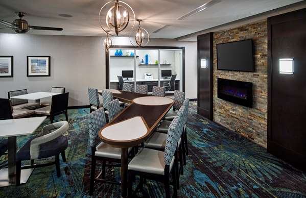 Restaurant - Homewood Suites by Hilton North Bay