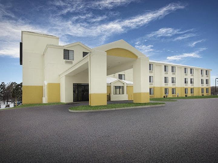 Baymont Inn & Suites Fort Collins