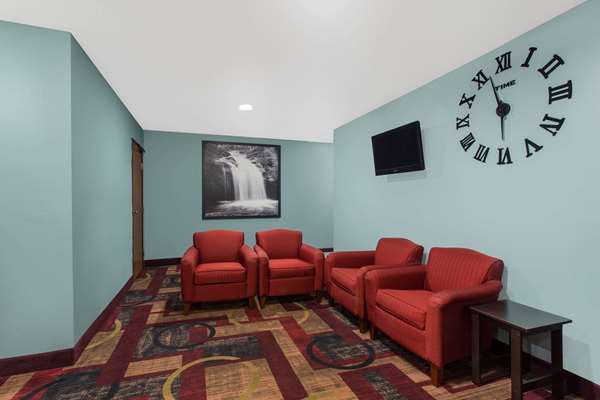  - Super 8 Motel Eau Claire