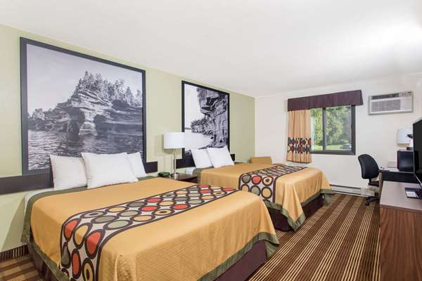  - Super 8 Motel Eau Claire