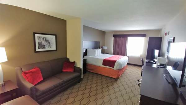 Suite - Best Western Palmyra Inn & Suites