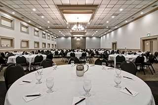 Restaurant - Chateau Nova Hotel Yellowknife