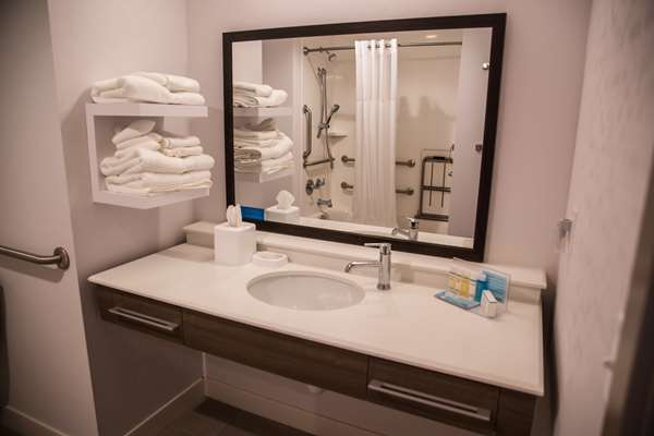  - Hampton Inn Pontiac - I-55, Exit 197