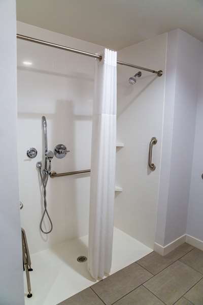  - Hampton Inn Pontiac - I-55, Exit 197