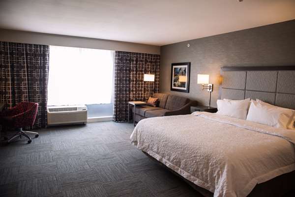  - Hampton Inn Pontiac - I-55, Exit 197