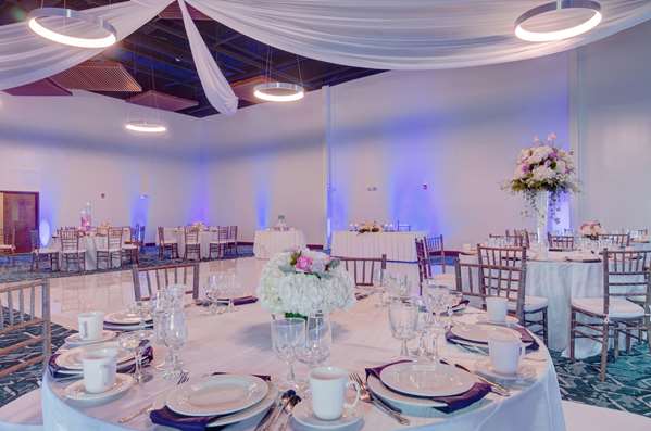  - Hampton Inn & Suites Stoughton