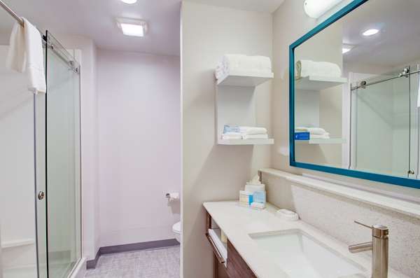  - Hampton Inn & Suites Stoughton