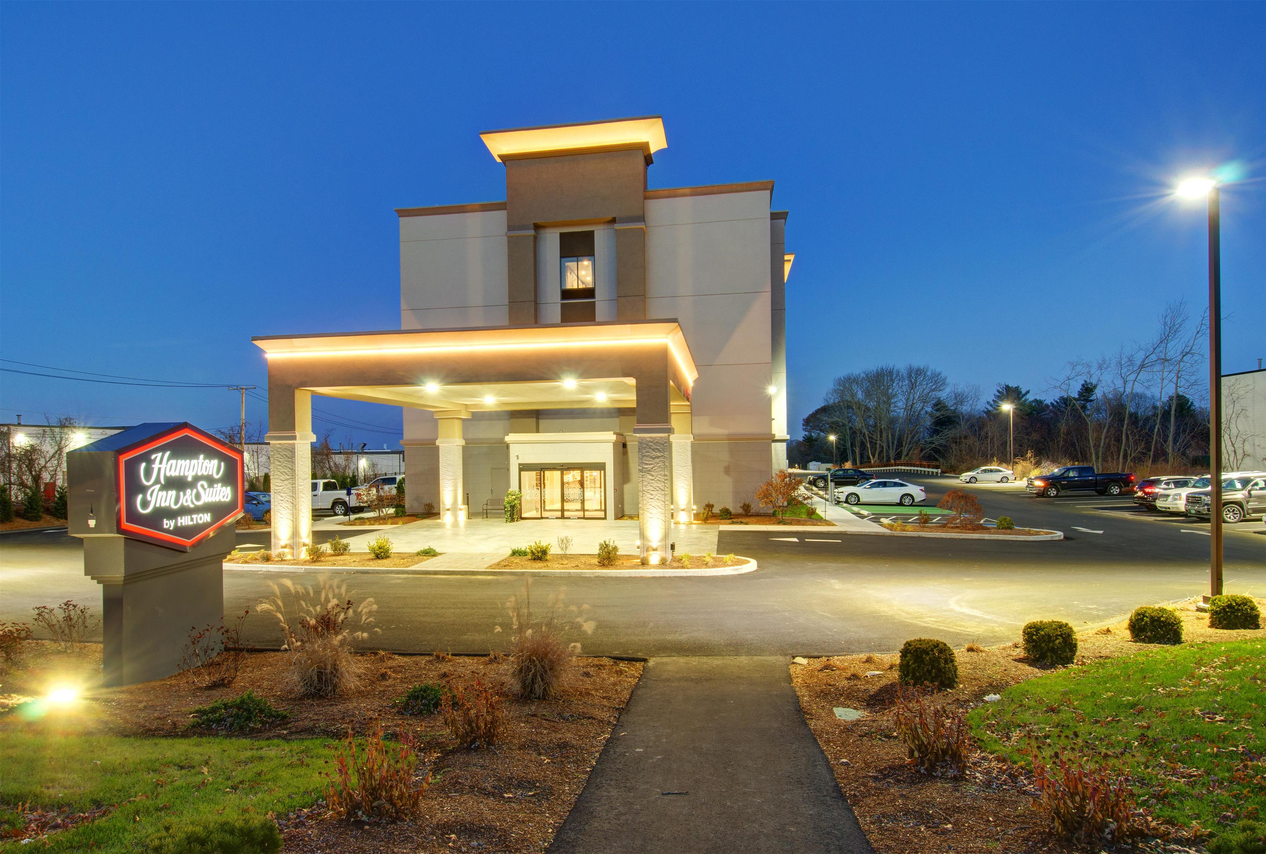 Exterior | Hampton Inn & Suites Boston/Stoughton