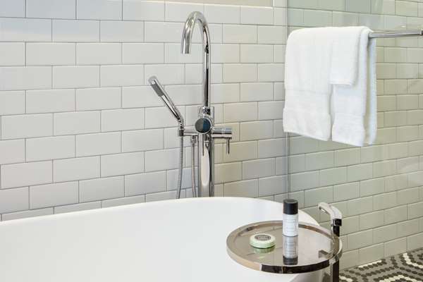  - Virginian Lynchburg Hotel Downtown