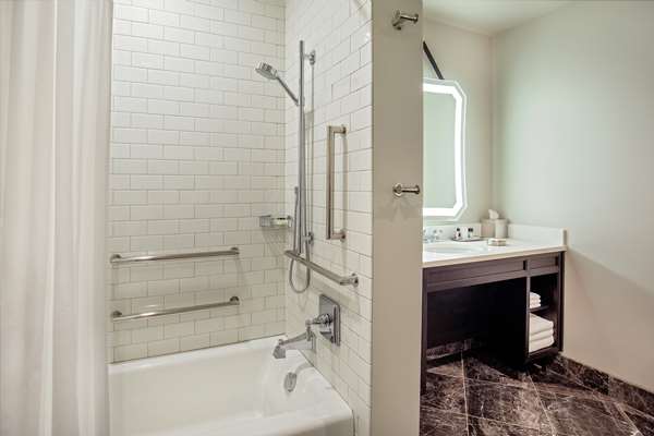  - Virginian Lynchburg Hotel Downtown