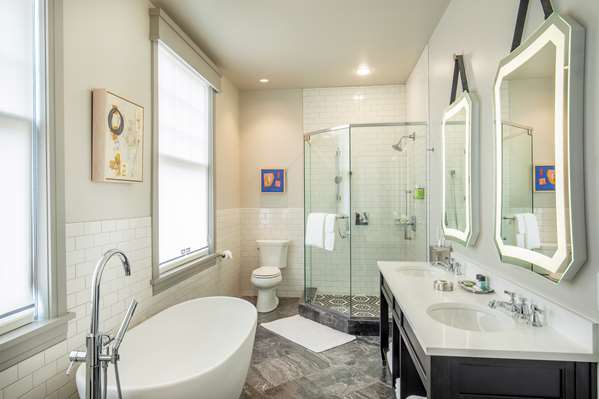  - Virginian Lynchburg Hotel Downtown