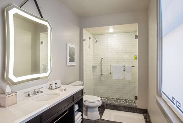  - Virginian Lynchburg Hotel Downtown