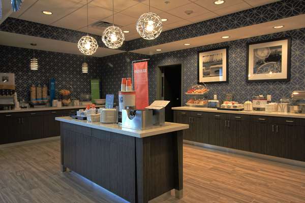 Restaurant - Hampton Inn West Plains