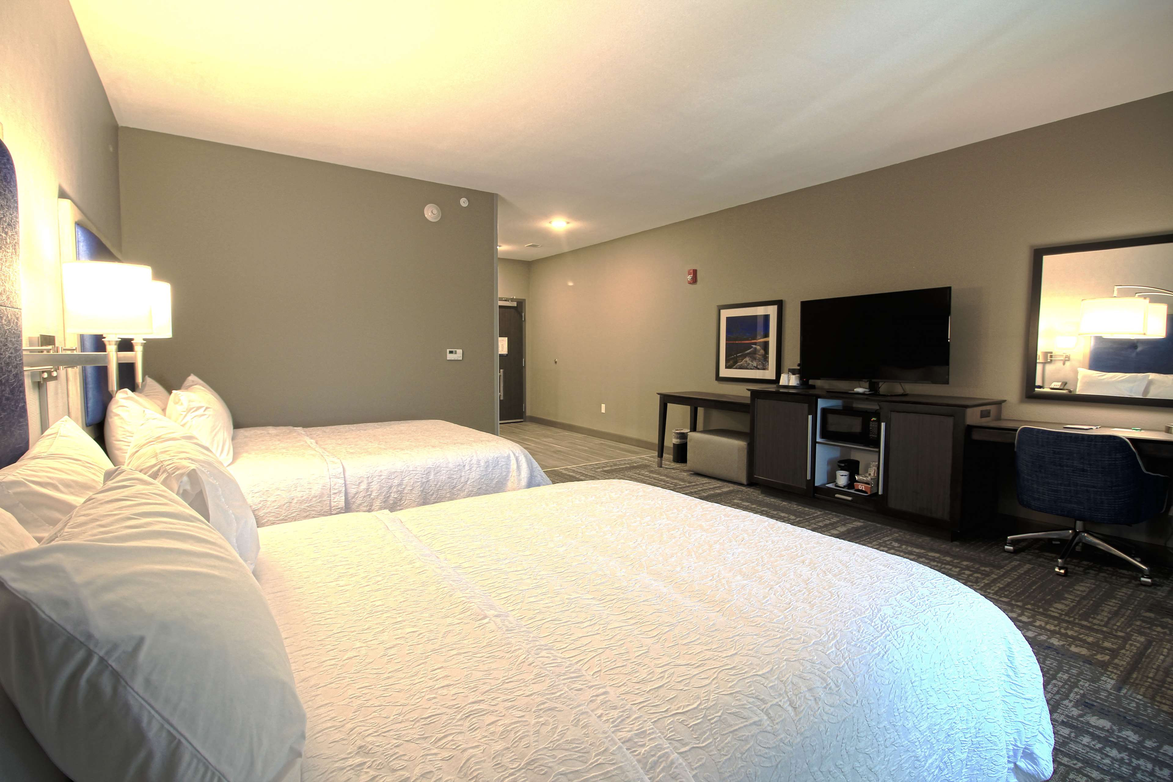 Hampton Inn by Hilton West Plains Room Type - 2 QNS HEARING ACC NOSMOK