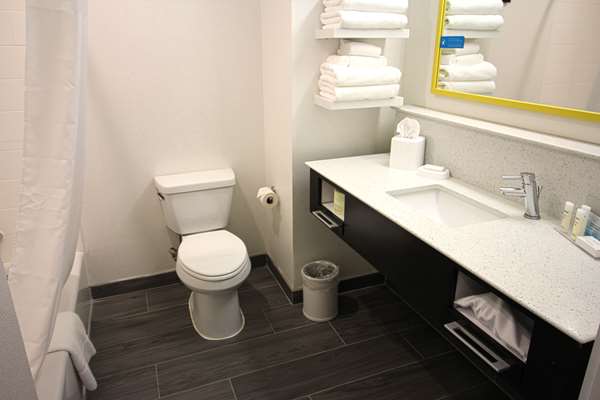  - Hampton Inn West Plains