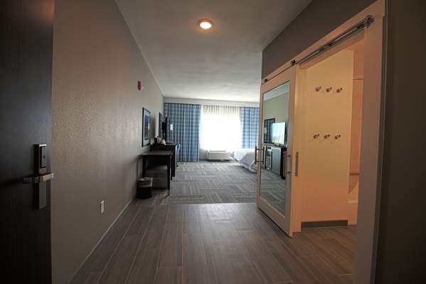  - Hampton Inn West Plains