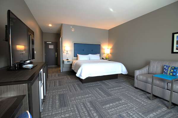  - Hampton Inn West Plains