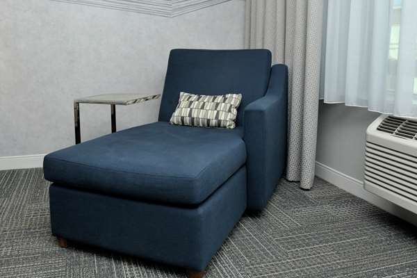  - Hampton Inn & Suites Levis