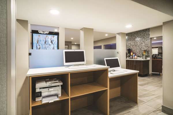 Conference Area - La Quinta Inn & Suites Hixson