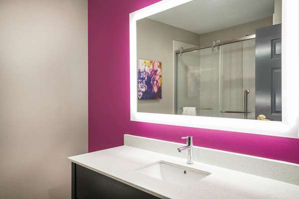  - La Quinta Inn & Suites Hixson