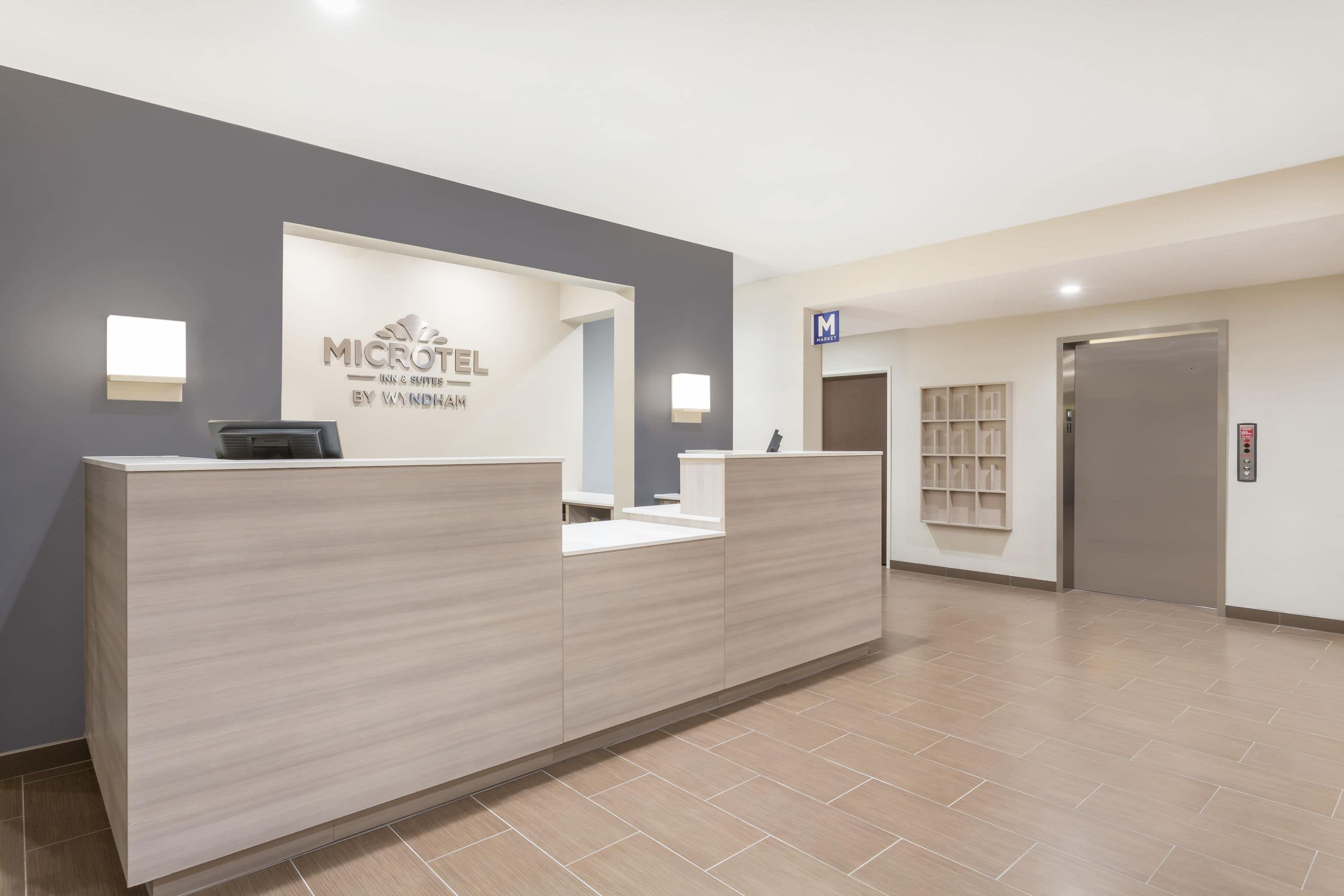 Lobby | Microtel Inn & Suites by Wyndham Springville/Provo