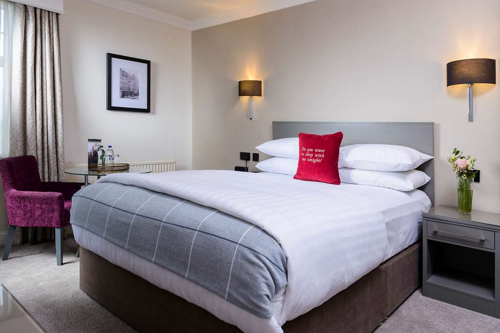 The Metropole Hotel Cork-guestroom-Guest Room,On-Site.jpg
