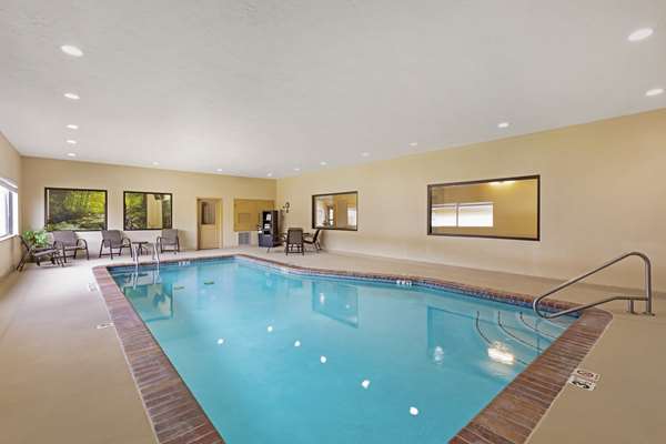 Pool - Best Western Franklin Town Center Hotel & Suites