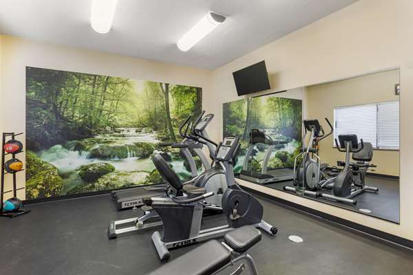 Fitness/ Exercise Room - Best Western Franklin Town Center Hotel & Suites