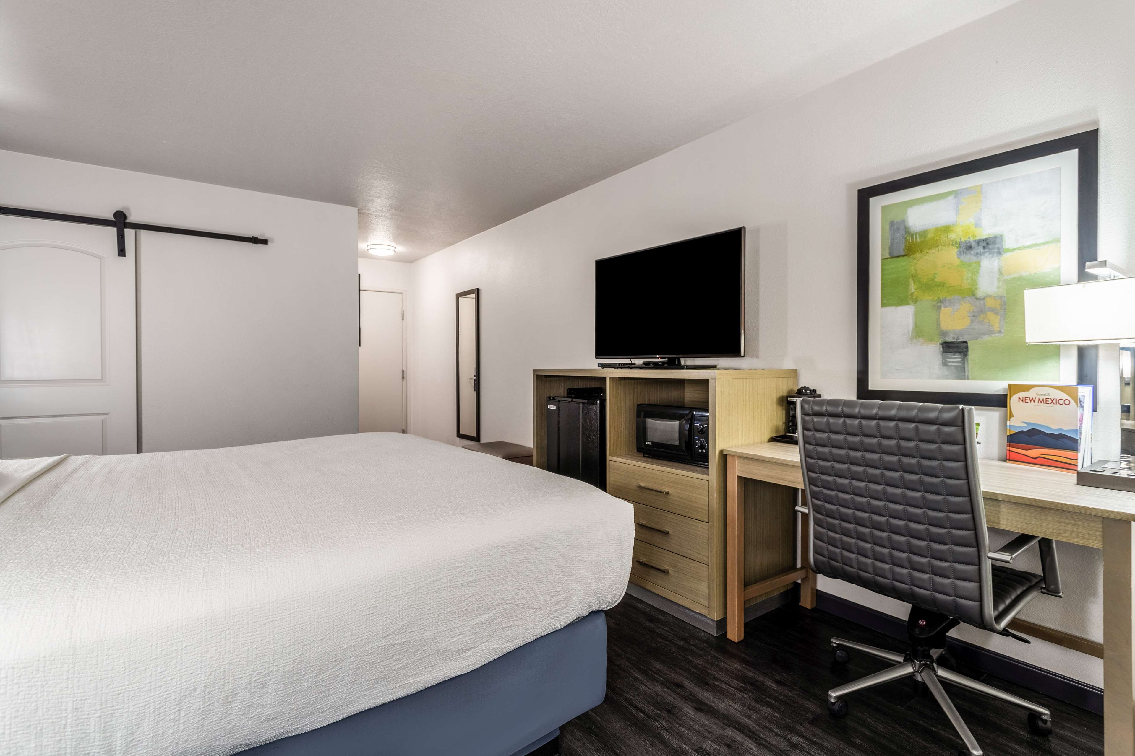 Best Western Grants Inn Room Type - 1 King Bed, Non-Smoking, Pillowtop Bed, Microwave, Refrigerator, High Speed Internet Access, Full Br Best Western Grants Inn Room Type - 1 King Bed, Non-Smoking, Pillowtop Bed, Microwave, Refrigerator, High Speed Internet Access, Full Br