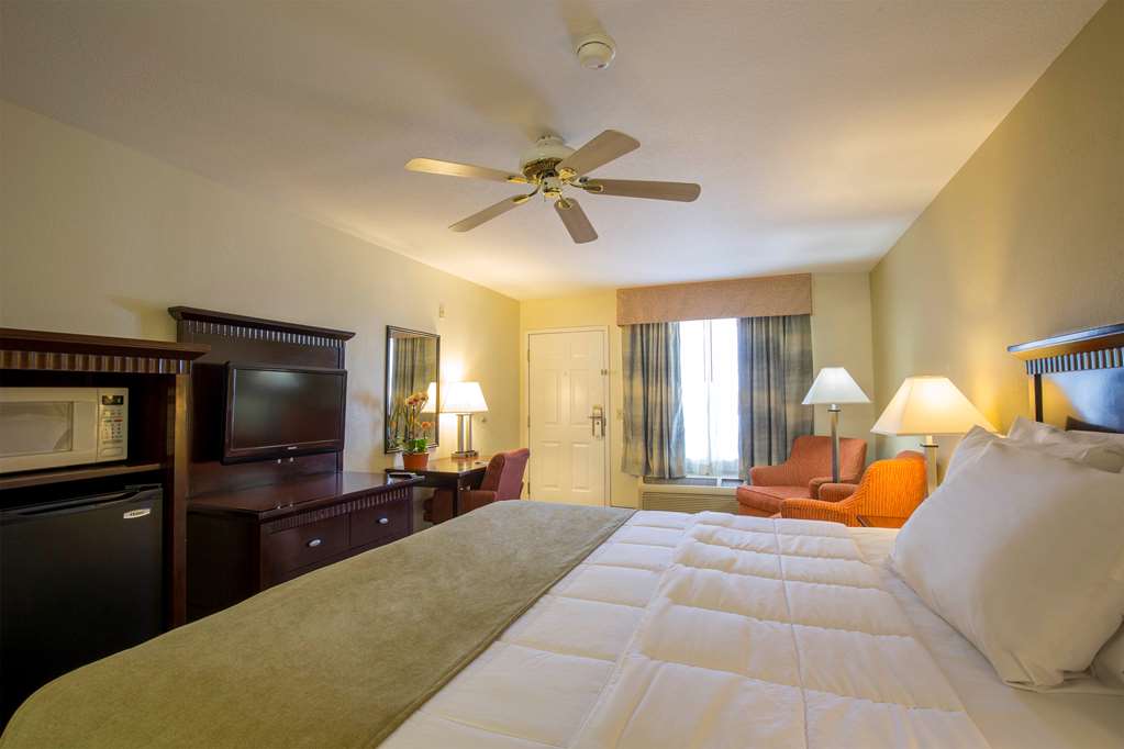 Brawley Inn Hotel & Conference Cntr-guestroom-Guest Room,On-Site.jpg