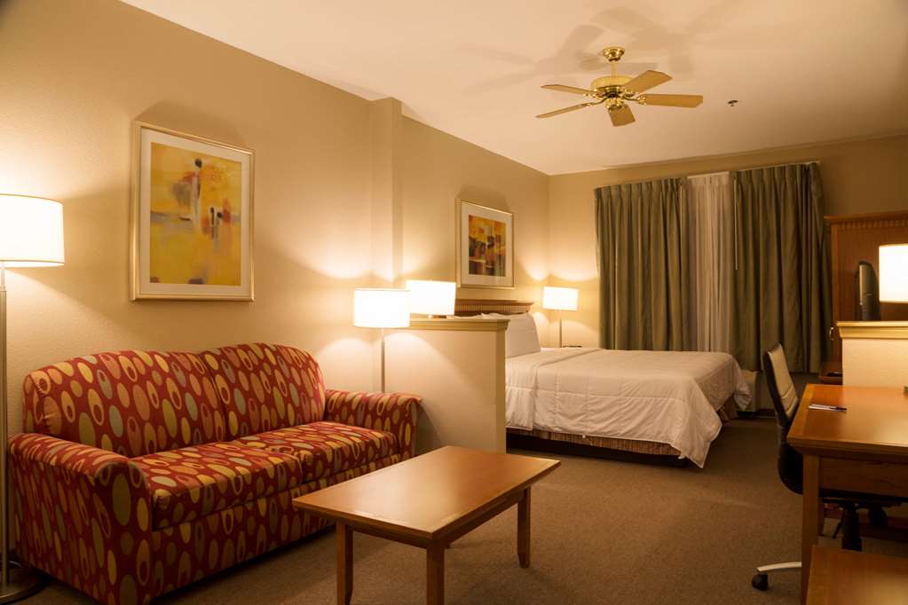 Brawley Inn Hotel & Conference Cntr-guestroom-Guest Room,Suite,On-Site.jpg