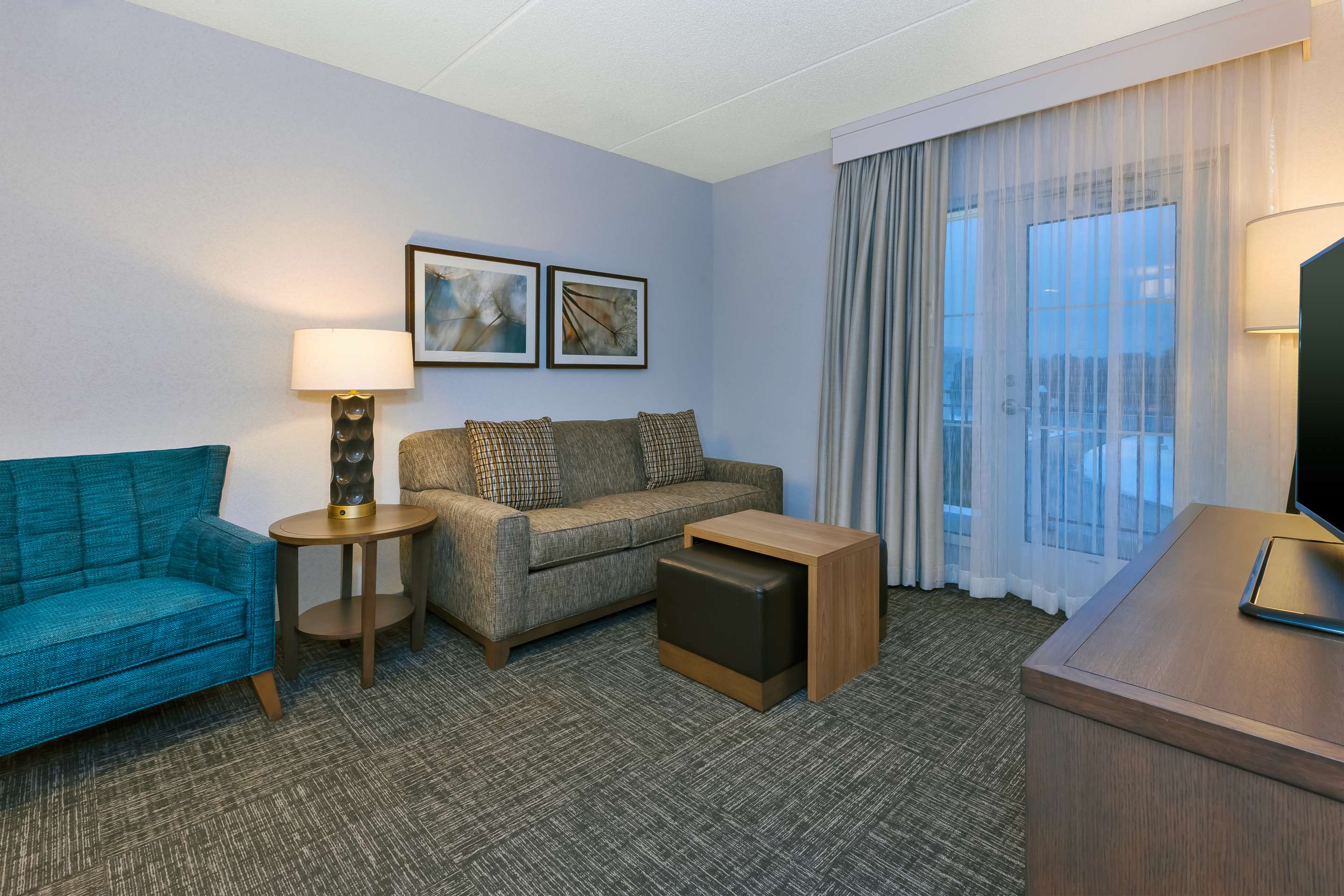 Guest room