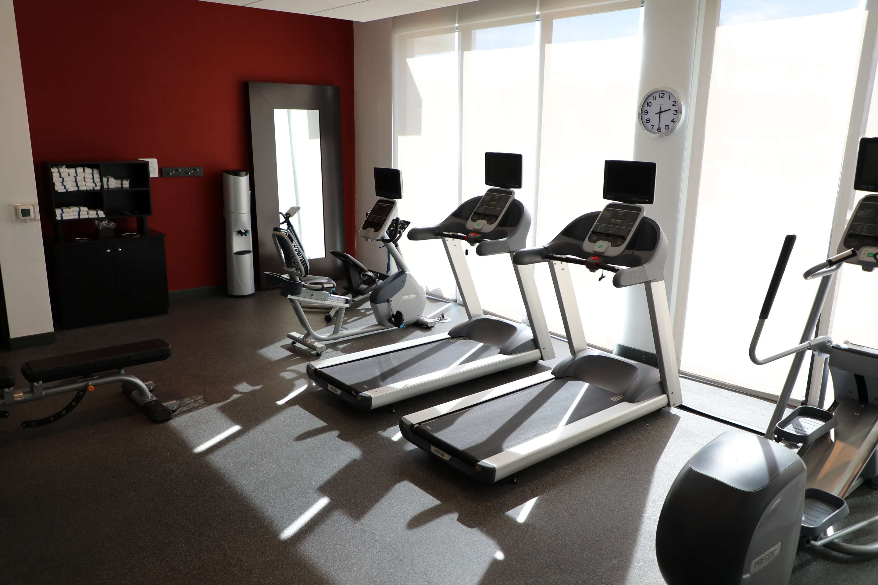 Health club fitness center gym | Hilton Garden Inn Austin Airport