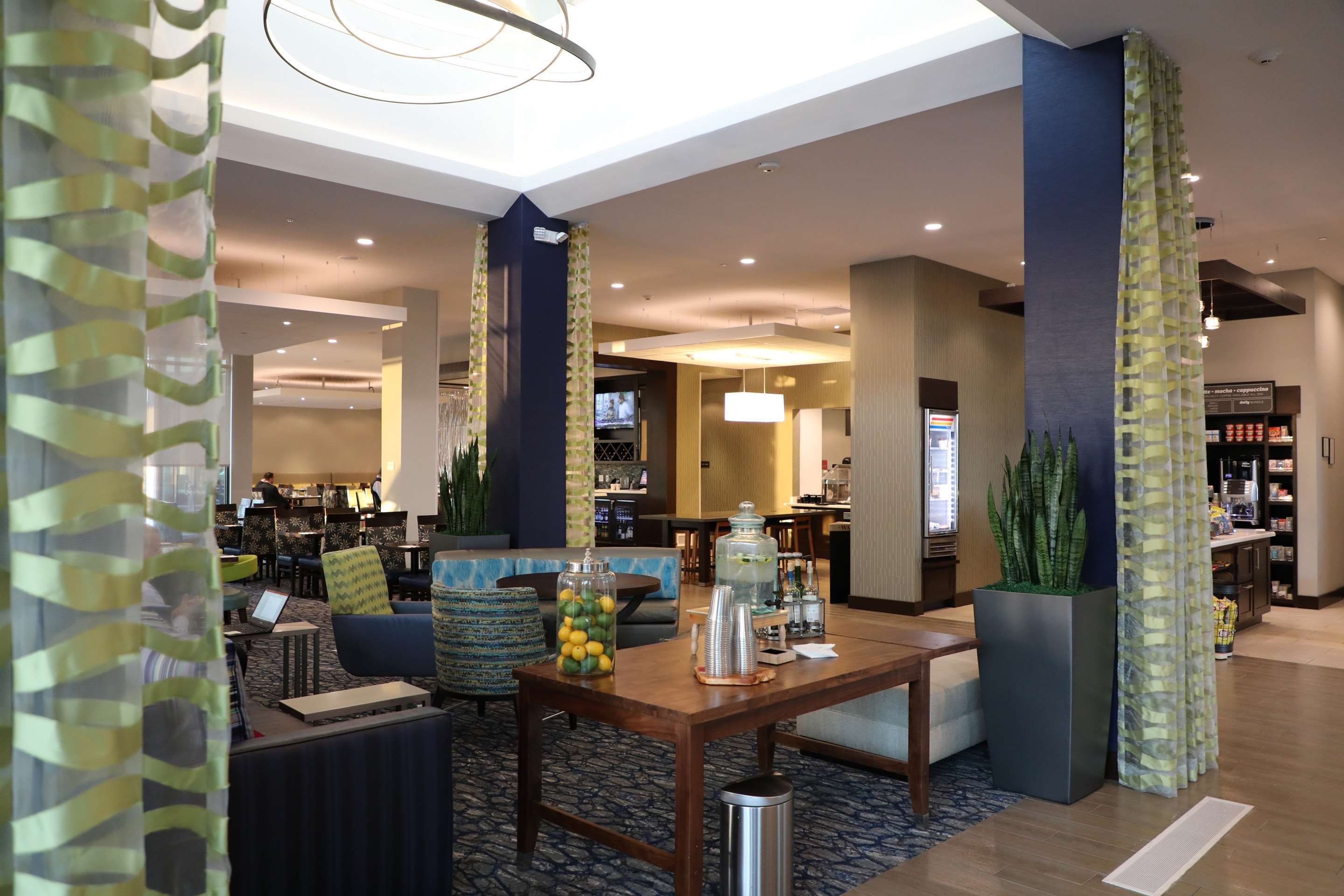 Lobby | Hilton Garden Inn Austin Airport