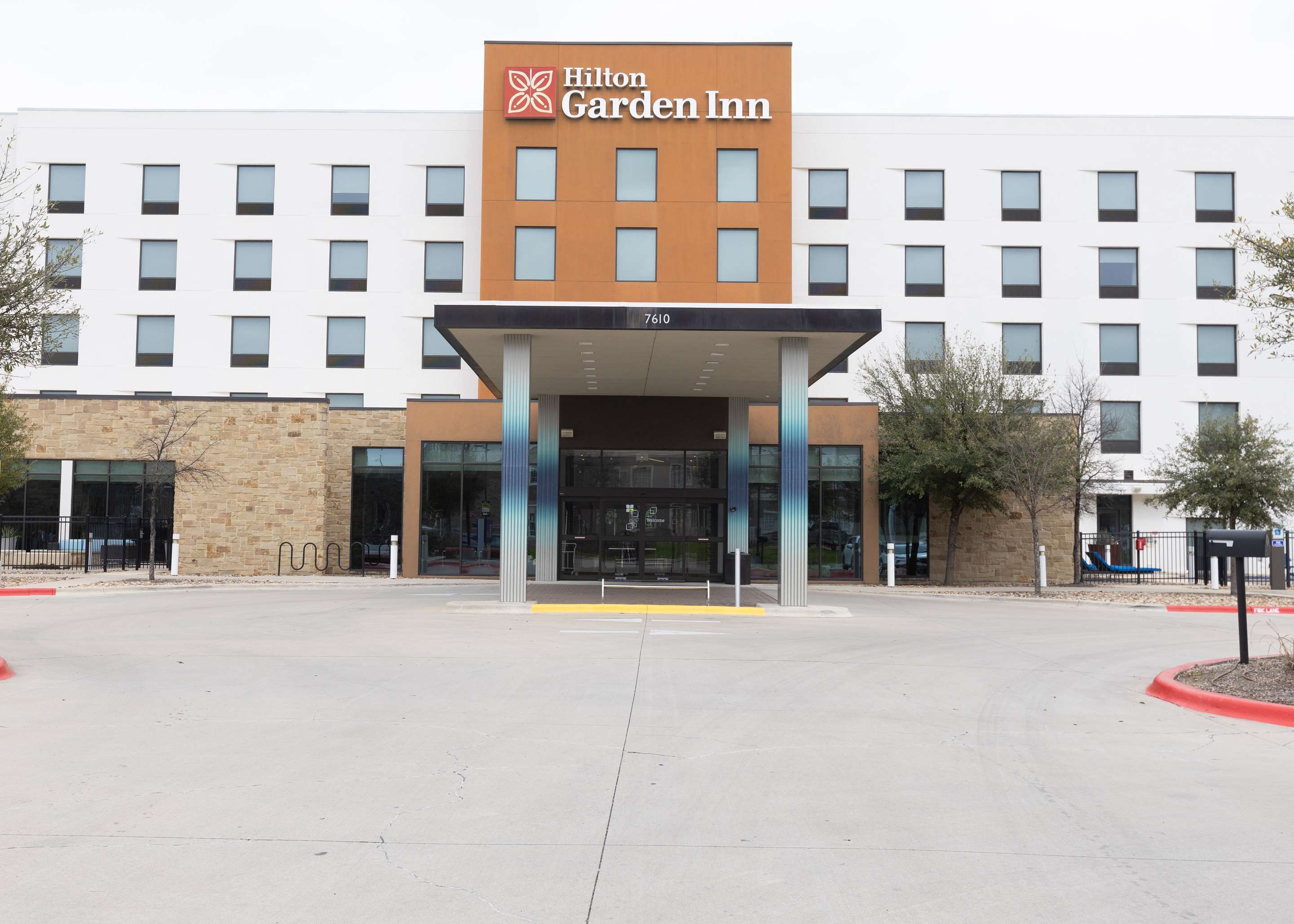 Exterior | Hilton Garden Inn Austin Airport