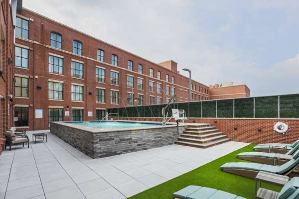 Pool - Homewood Suites by Hilton Upper Downtown Charleston - I-26, Exit 221B
