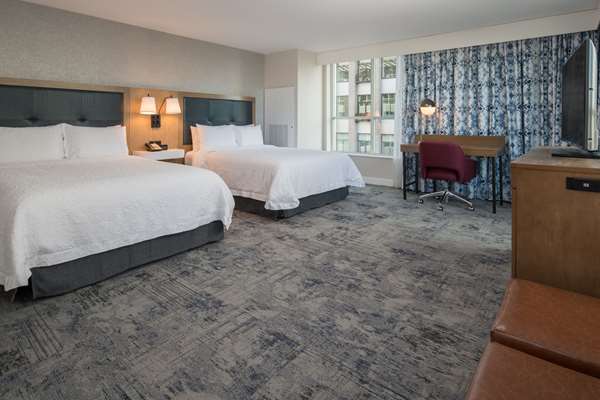  - Hampton Inn & Suites Pearl District Portland - I-405, Exit 2B