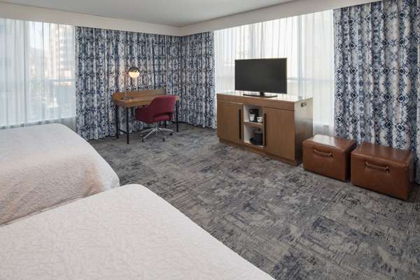  - Hampton Inn & Suites Pearl District Portland - I-405, Exit 2B