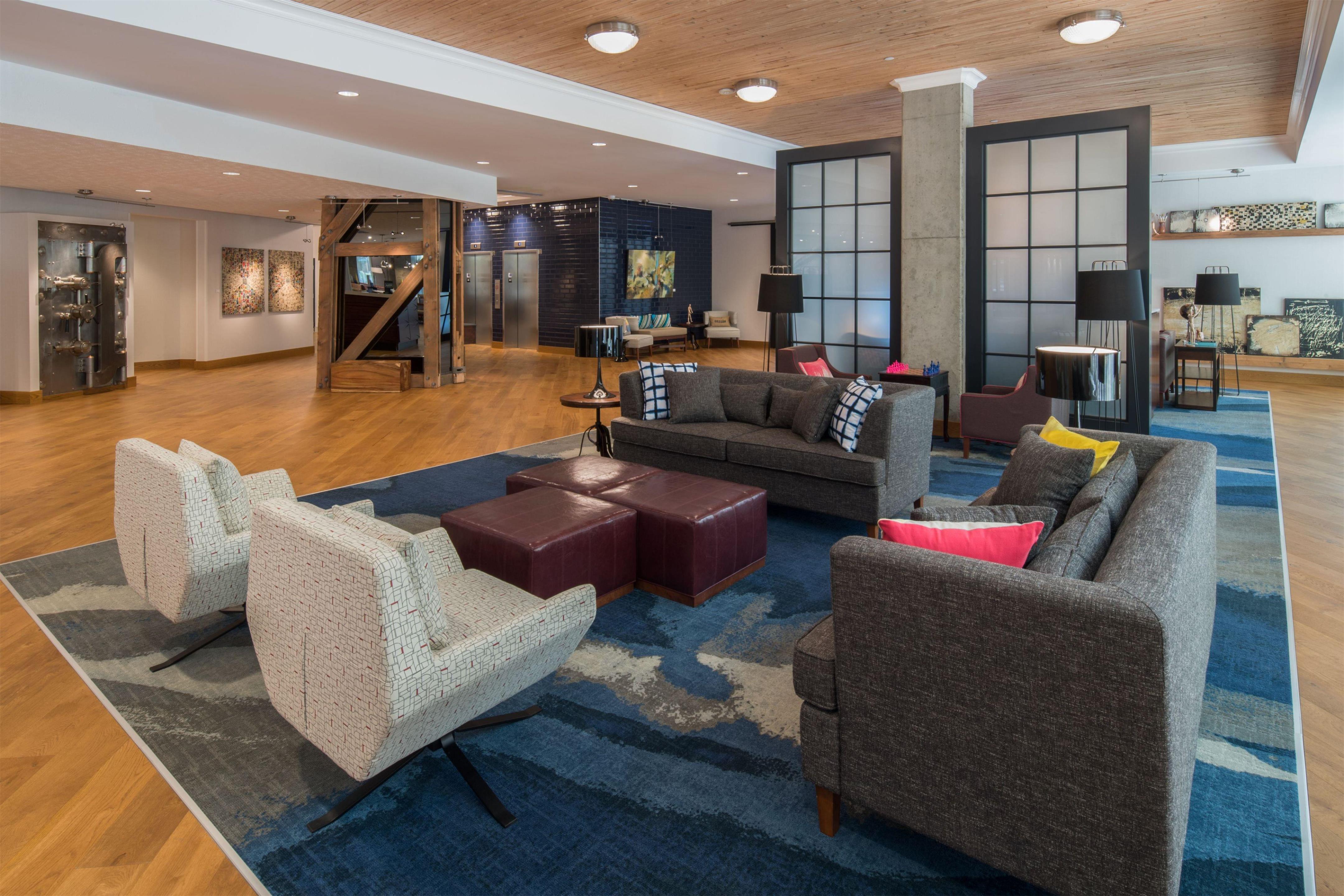 Lobby | Hampton Inn & Suites Portland-Pearl District