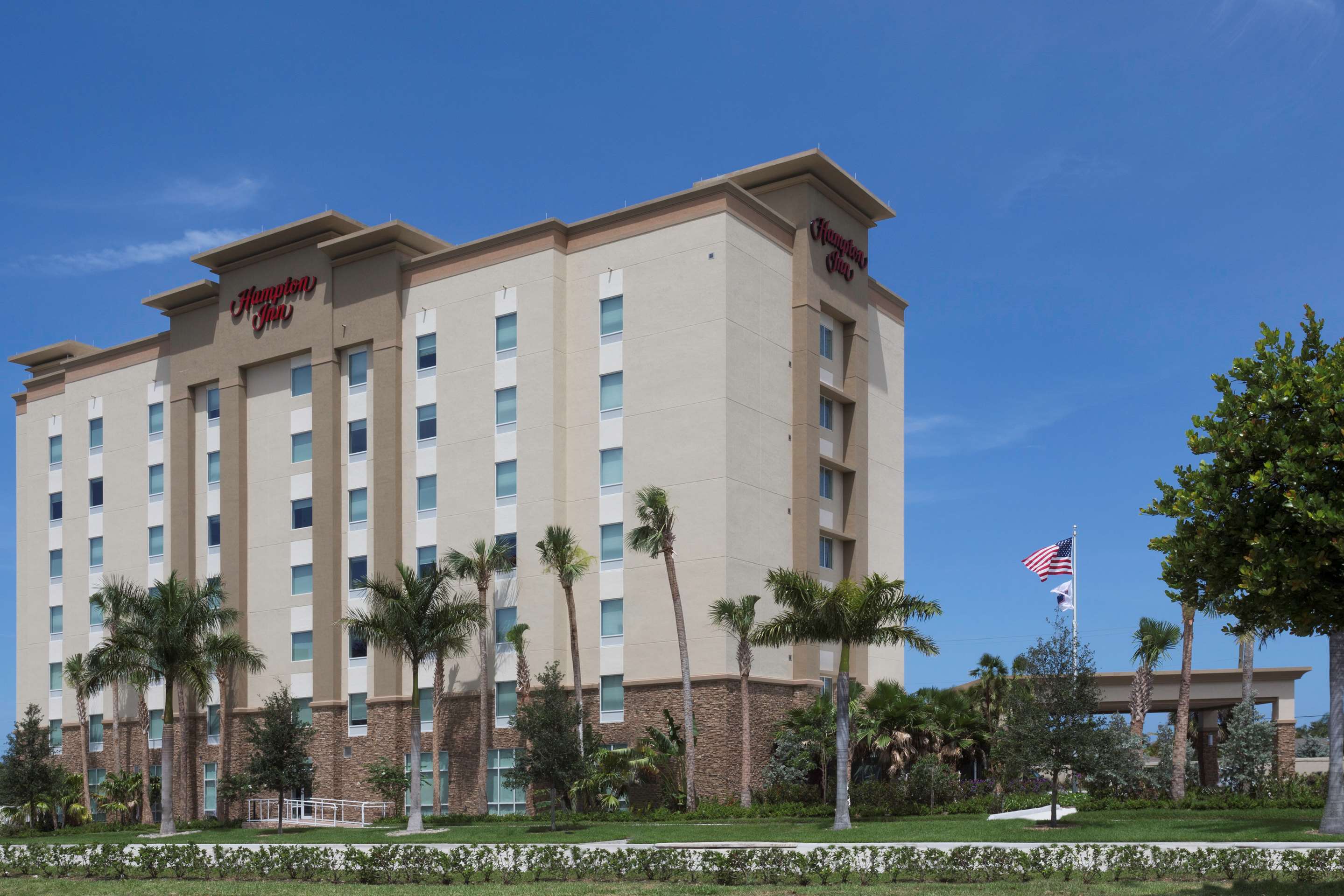 Exterior | Hampton Inn Fort Lauderdale Pompano Beach