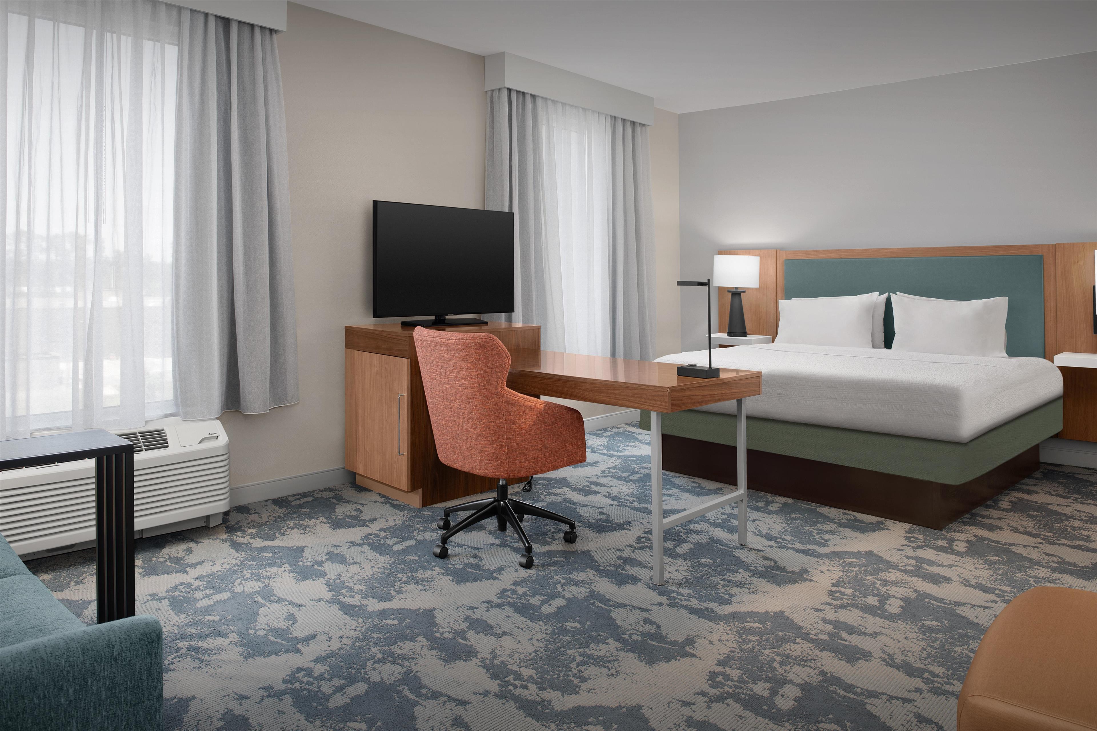 Hampton Inn & Suites by Hilton Walterboro Room Type - 1KN HEARING ACC STUDIO NS