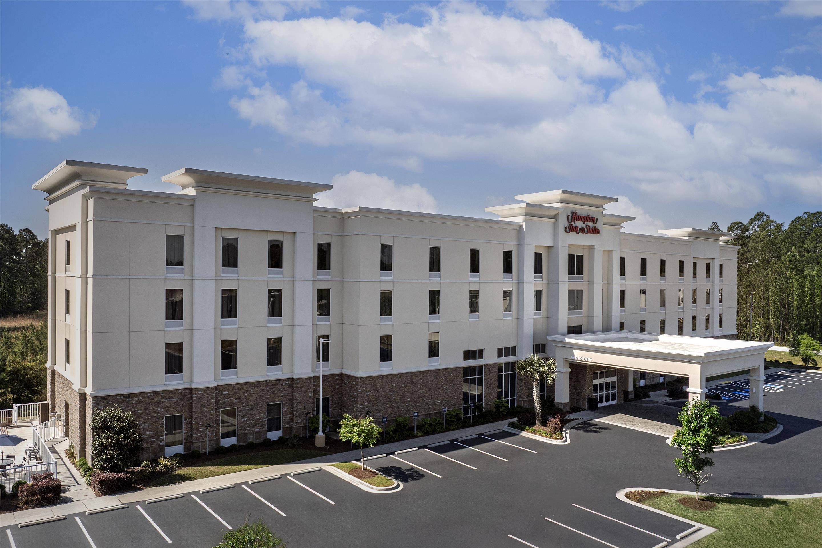 Exterior | Hampton Inn & Suites Walterboro