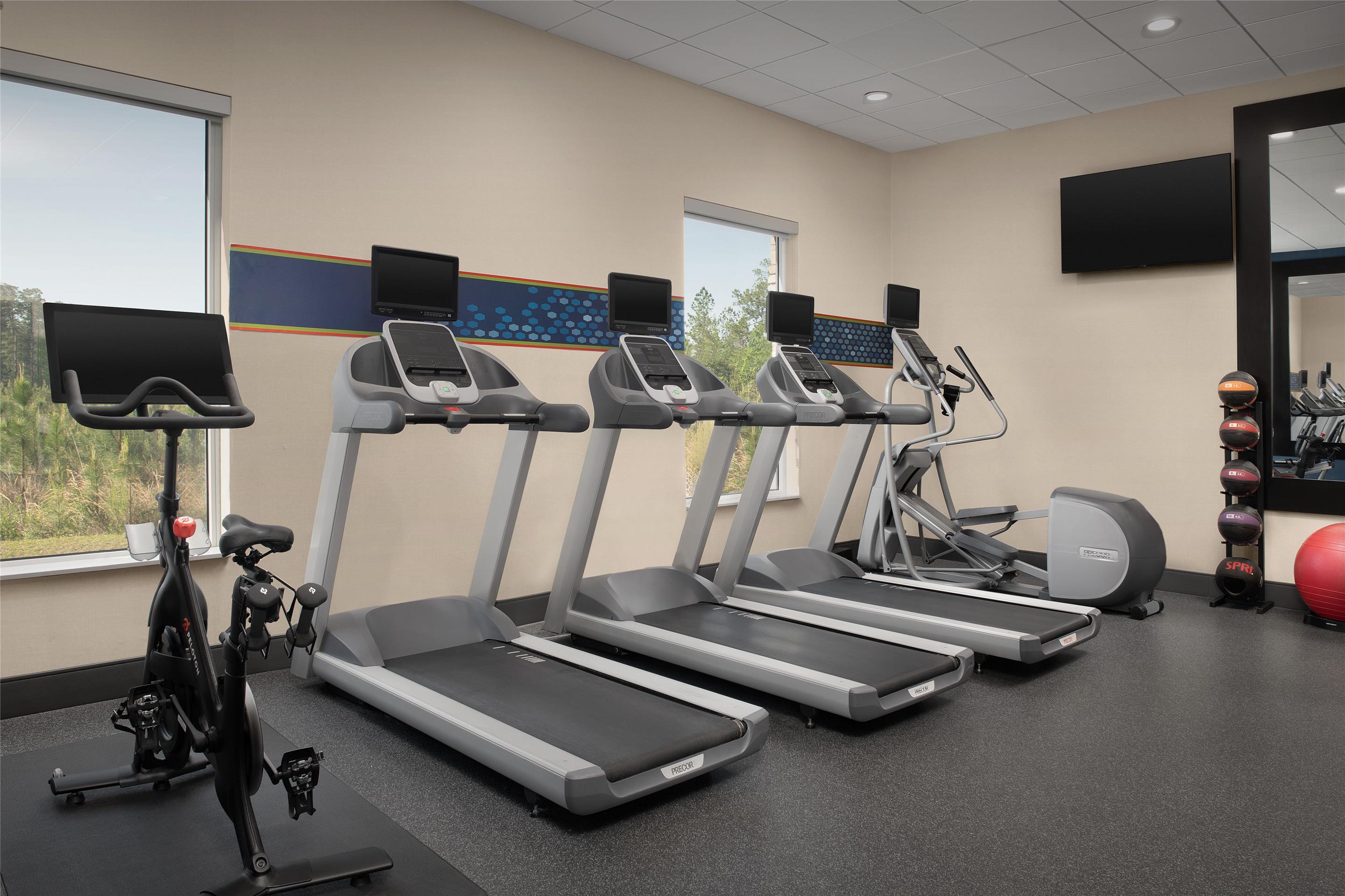Health club fitness center gym | Hampton Inn & Suites Walterboro
