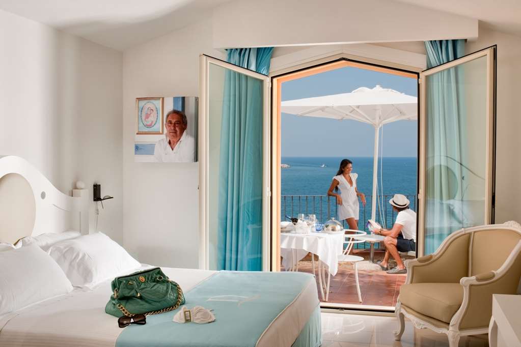 DOMINA ZAGARELLA SICILY-guestroom-Guest Room,Suite,On-Site.jpg