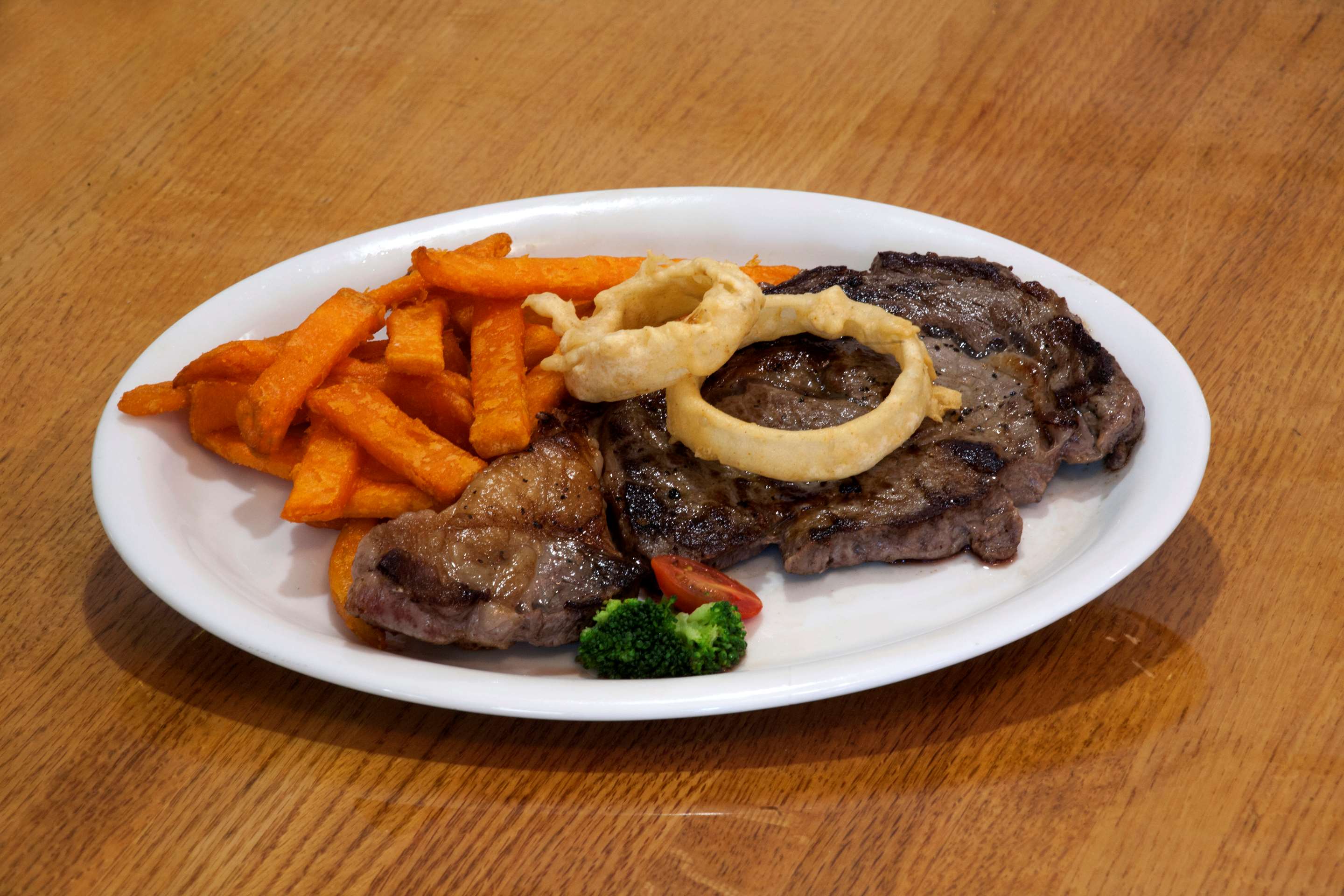 Restaurant | Ramada by Wyndham Keystone Near Mt Rushmore
