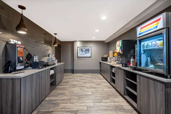  - La Quinta Inn & Suites Airport Anchorage