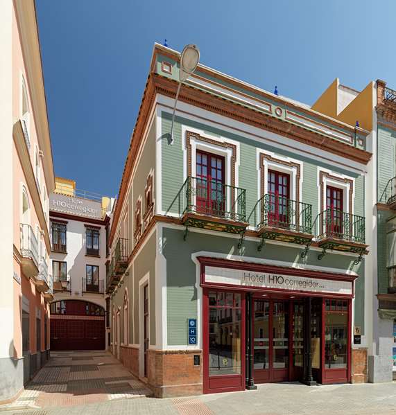 On-Site,Outdoor/Exterior,Exterior View of Building