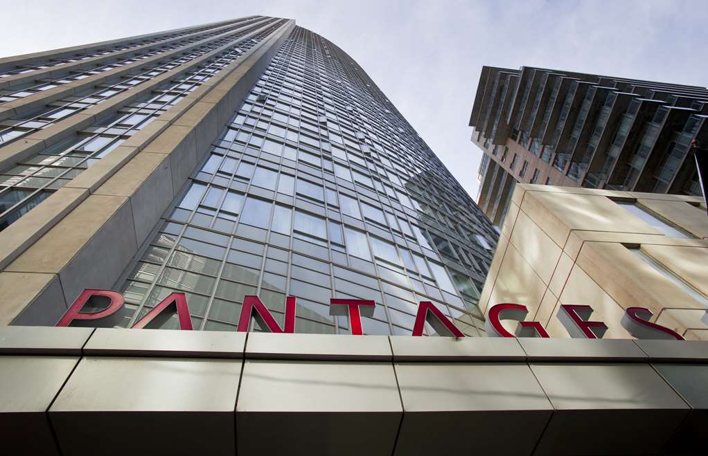 Pantages Hotel Toronto Centre