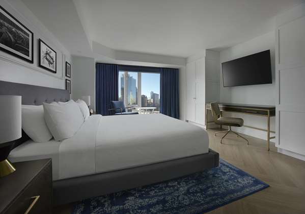  - Pantages Hotel Downtown Toronto